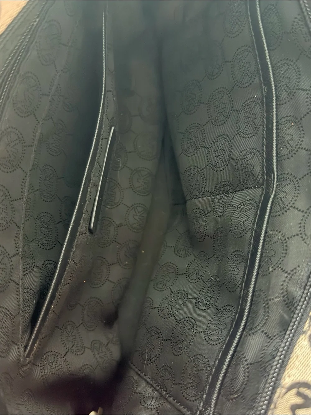 Michael Kors Kempton Pocket Tote | Monogram Tan Black Gold